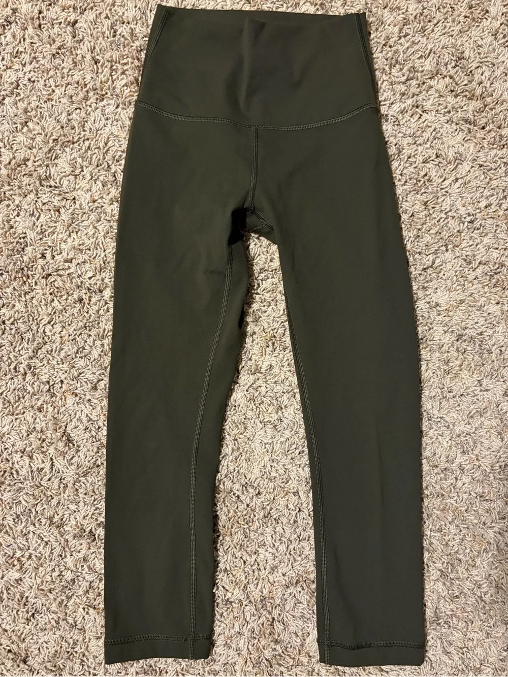 Lululemon women’s Olive Green Active Leggings